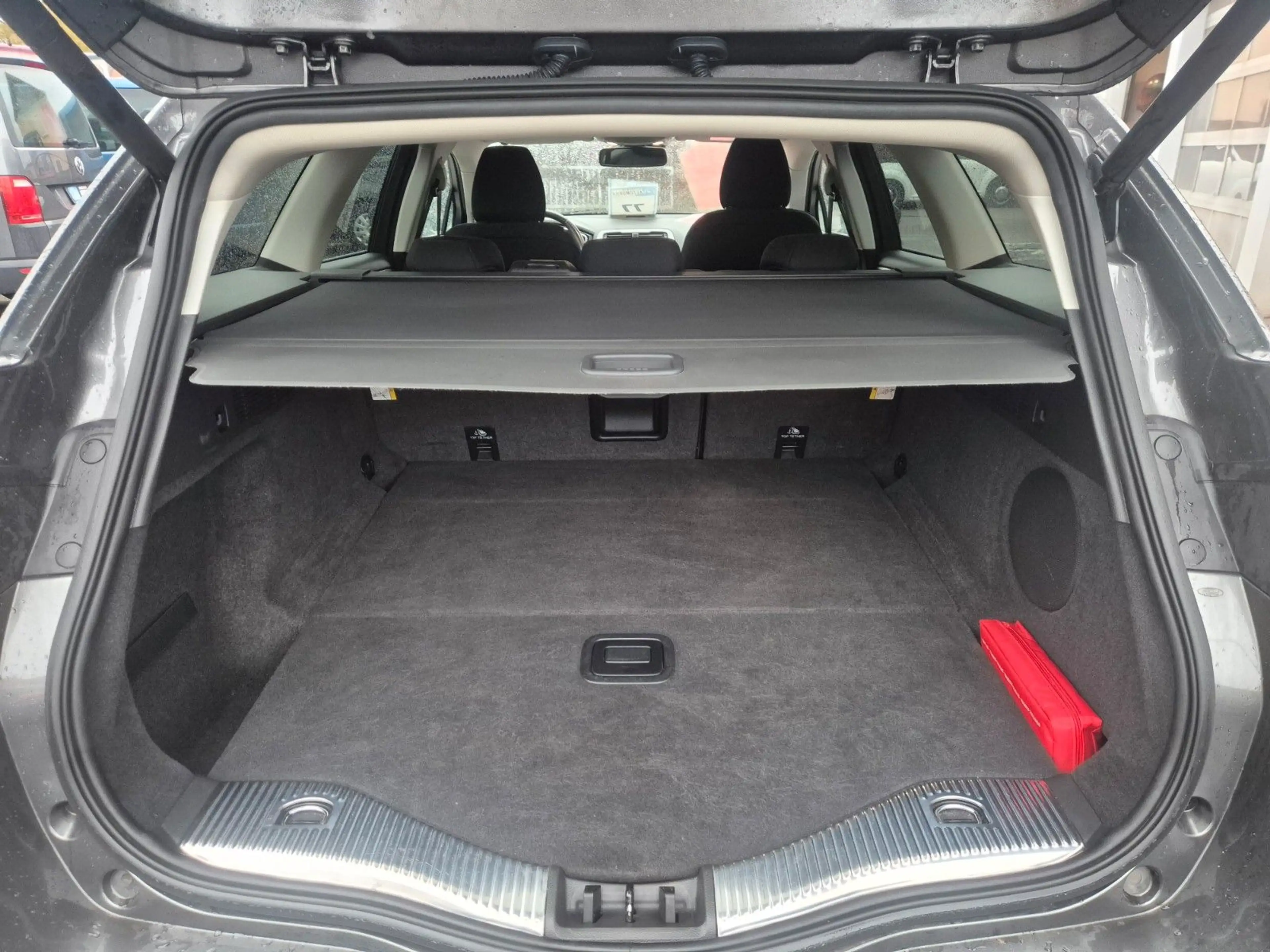 Ford Mondeo Turnier Titanium — photo 8