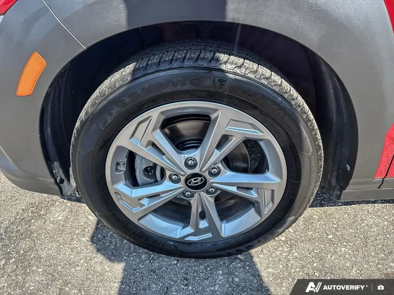 Hyundai KONA снимка Hyundai KONA