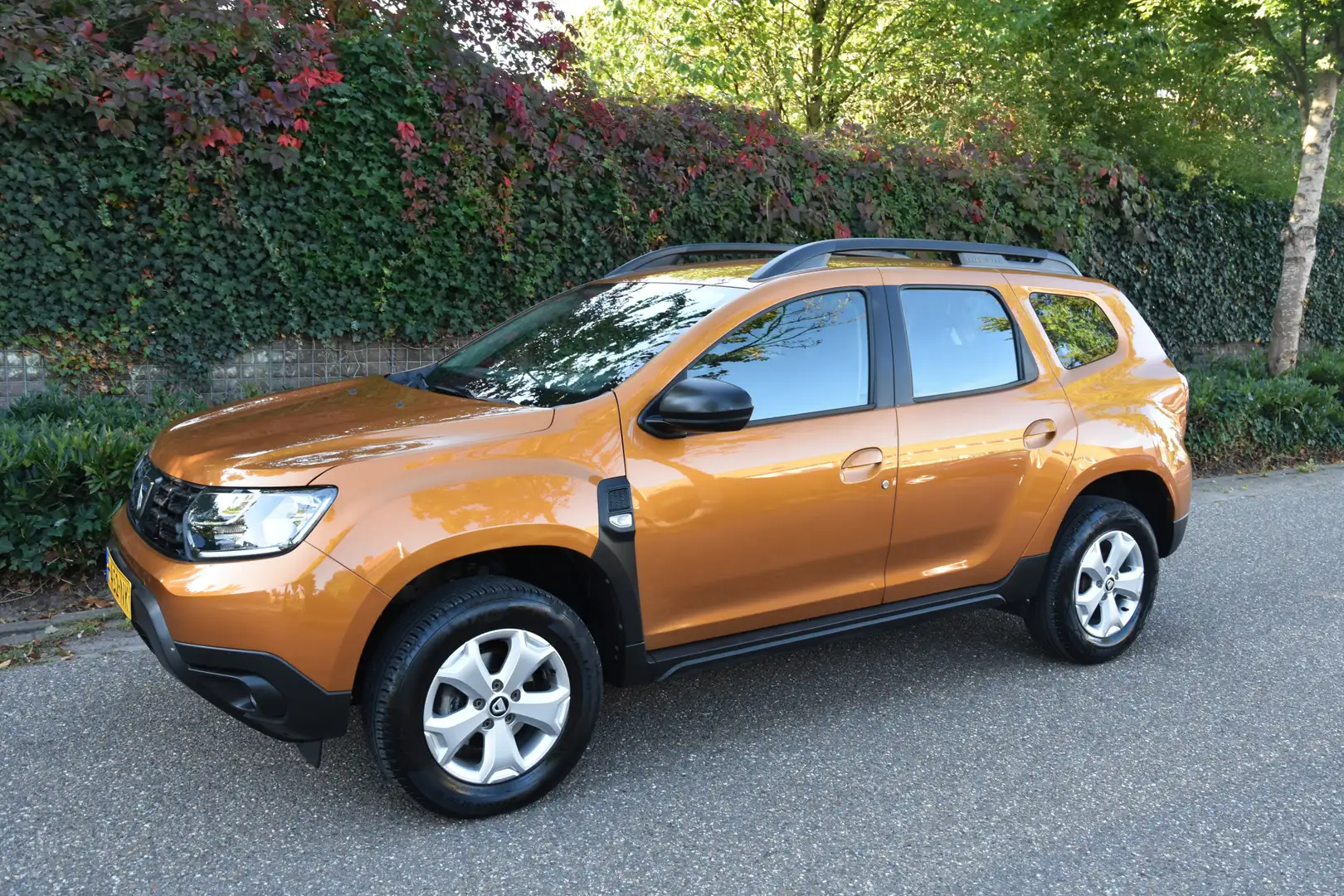 Dacia Duster 1.0 TCe Bi-Fuel Comfort Oranje - 2