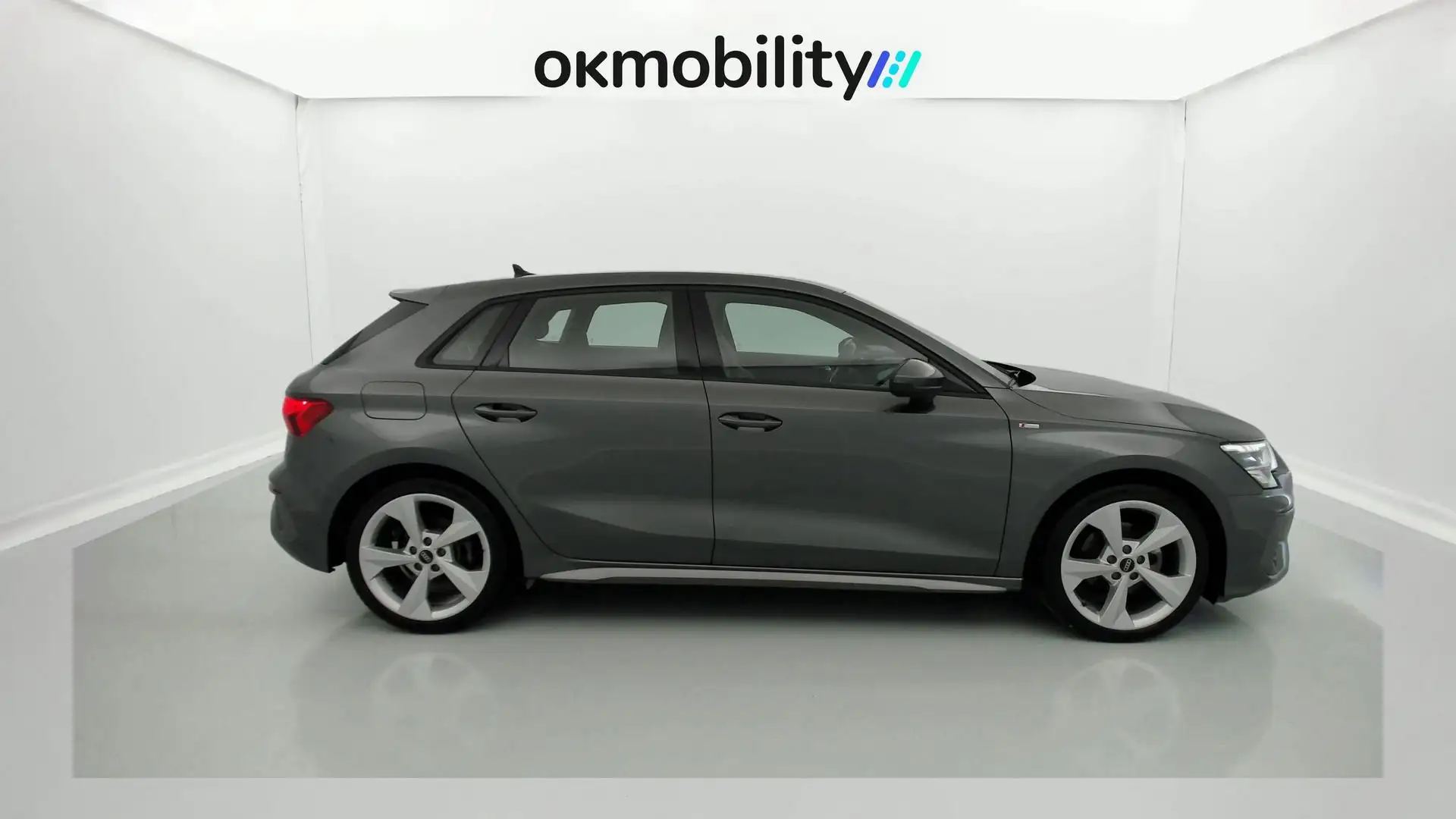 Audi A3 Sportback 35 TFSI S line S tronic Argent - 2