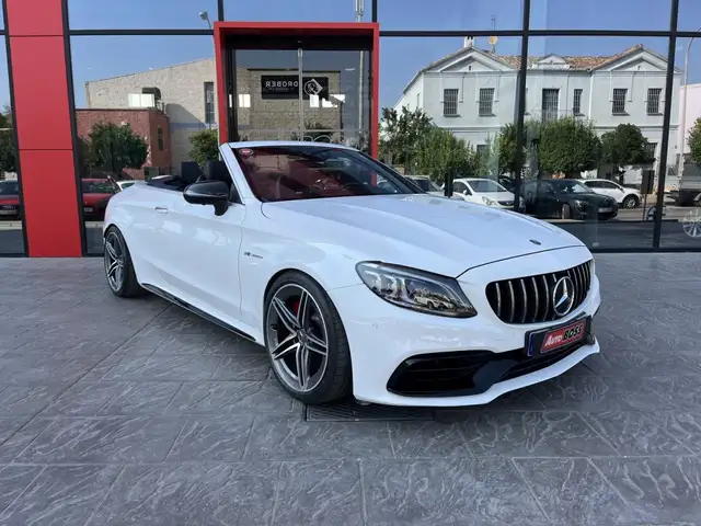 Mercedes-Benz C-Class view 4