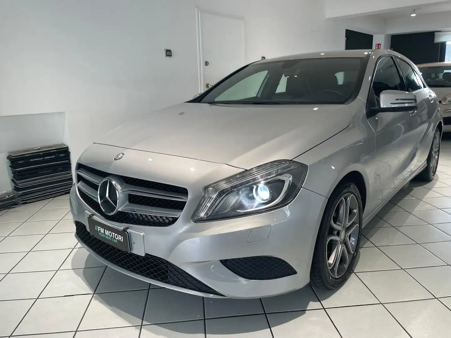 Mercedes-Benz A 200 Classe A - W176 cdi Premium auto Grau - 1