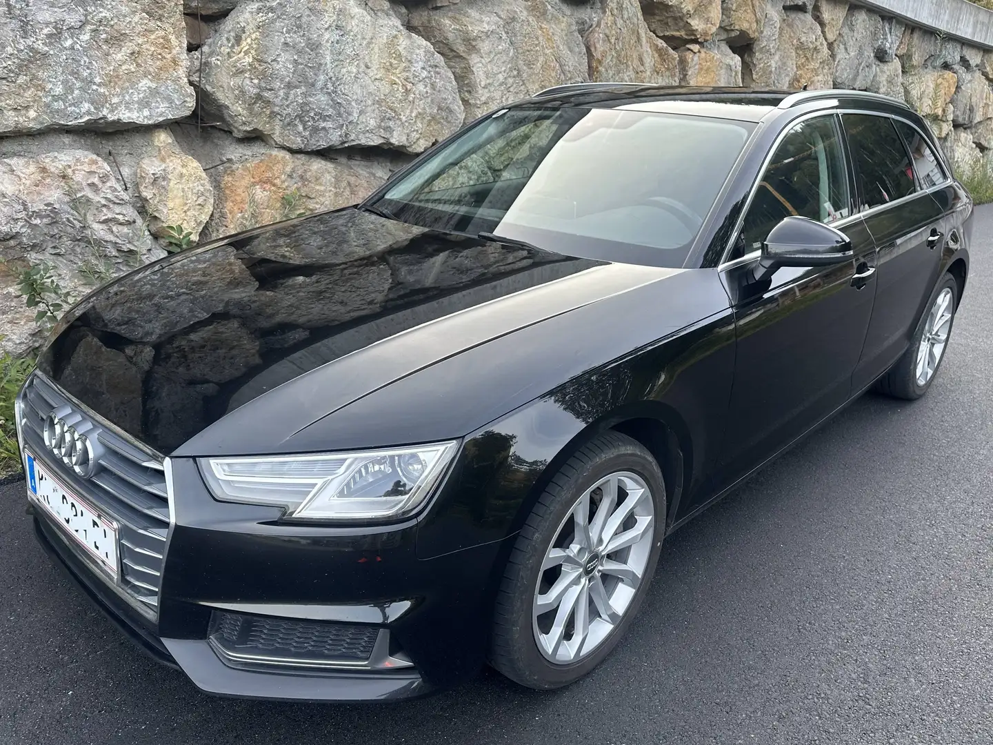 Audi A4 Avant 40 TDI quattro sport 190PS* AHK*Standhz Schwarz - 1