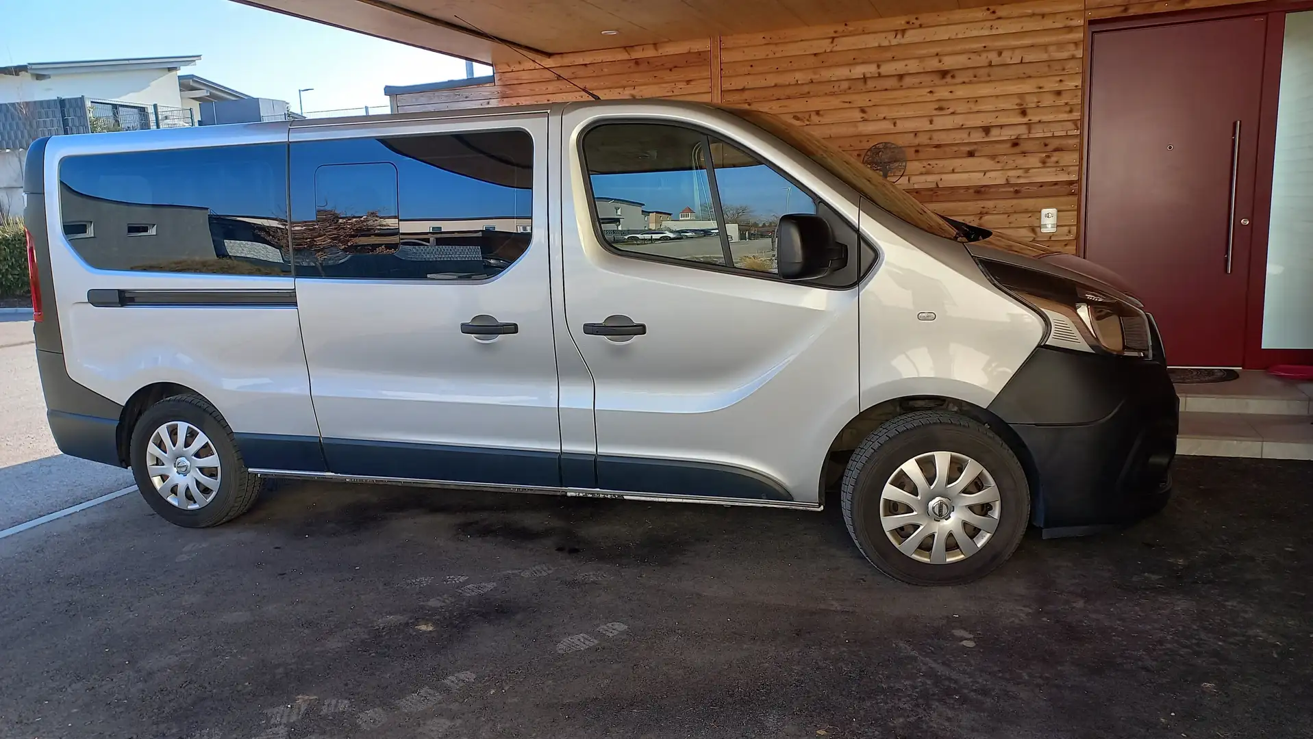 Nissan NV300 L2H1 Kombi 2,9t dCi125 Comfort 9 Sitze Gris - 2
