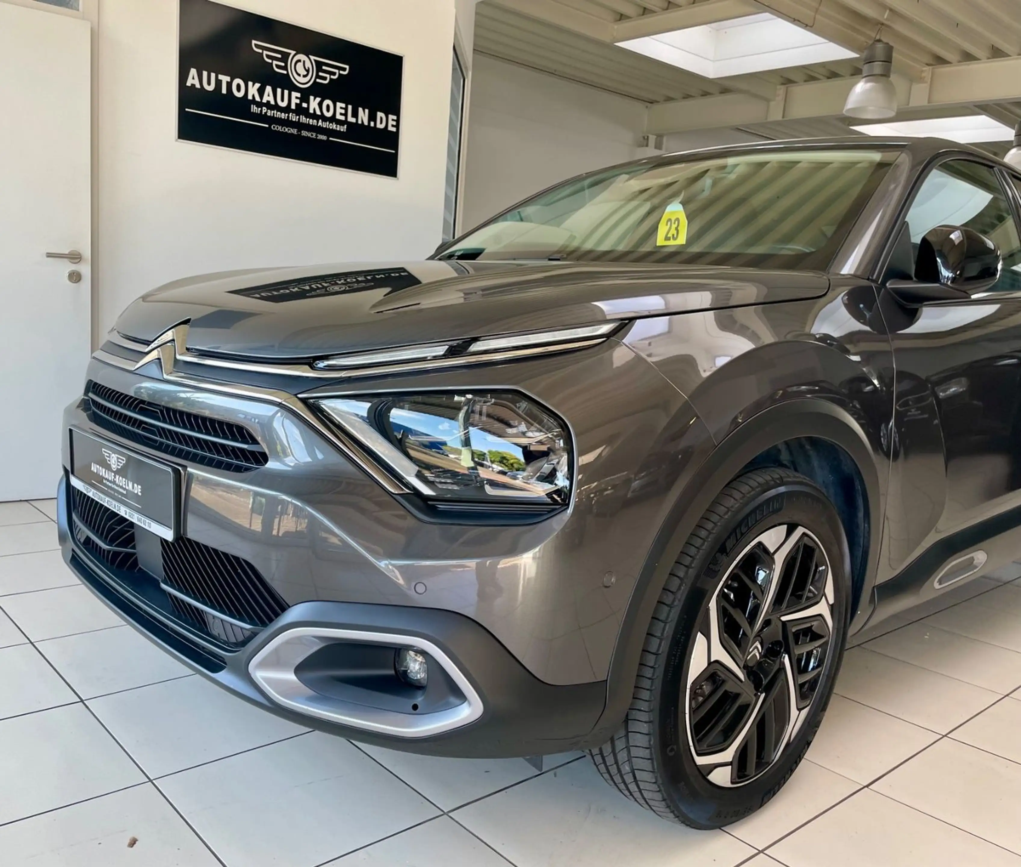 Citroen C4 X Shine 1,2 Automatik Kamera Navi — photo 3