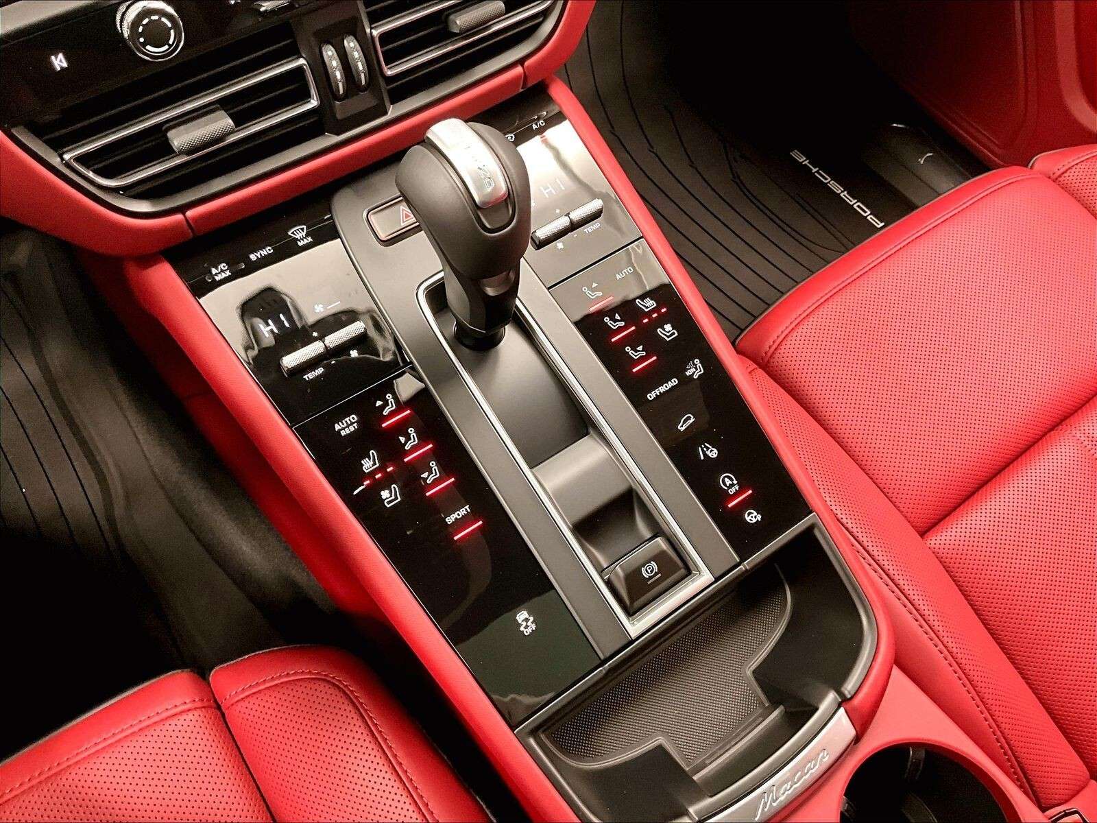 2026 Porsche Macan AWD thumb 24