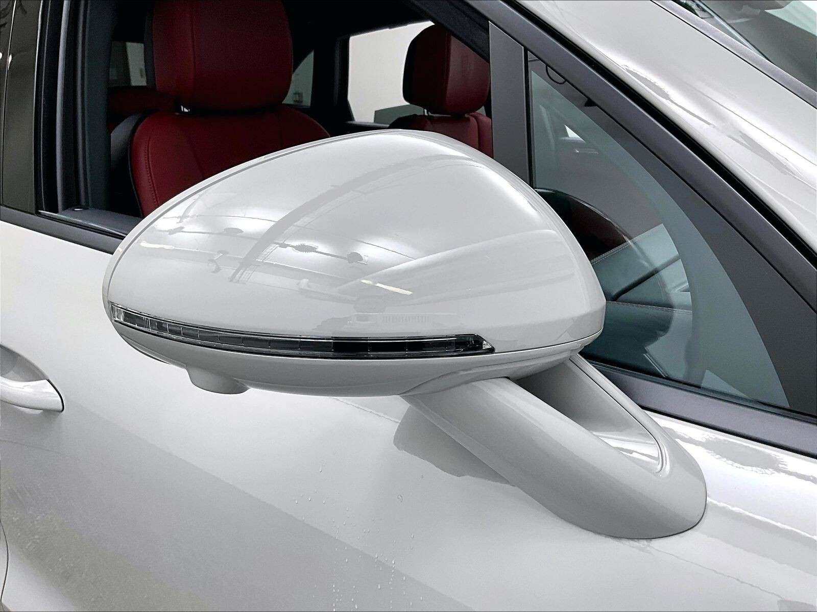 2026 Porsche Macan AWD thumb 33