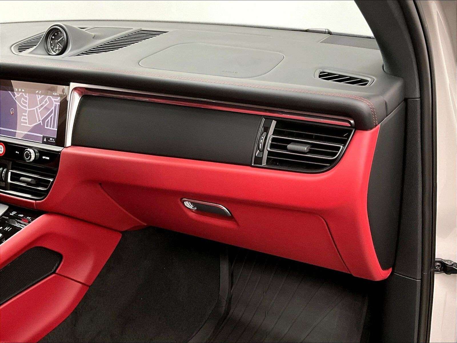 2026 Porsche Macan AWD thumb 26