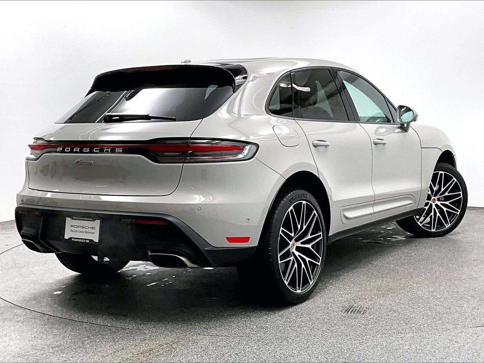 2026 Porsche Macan AWD alt 5