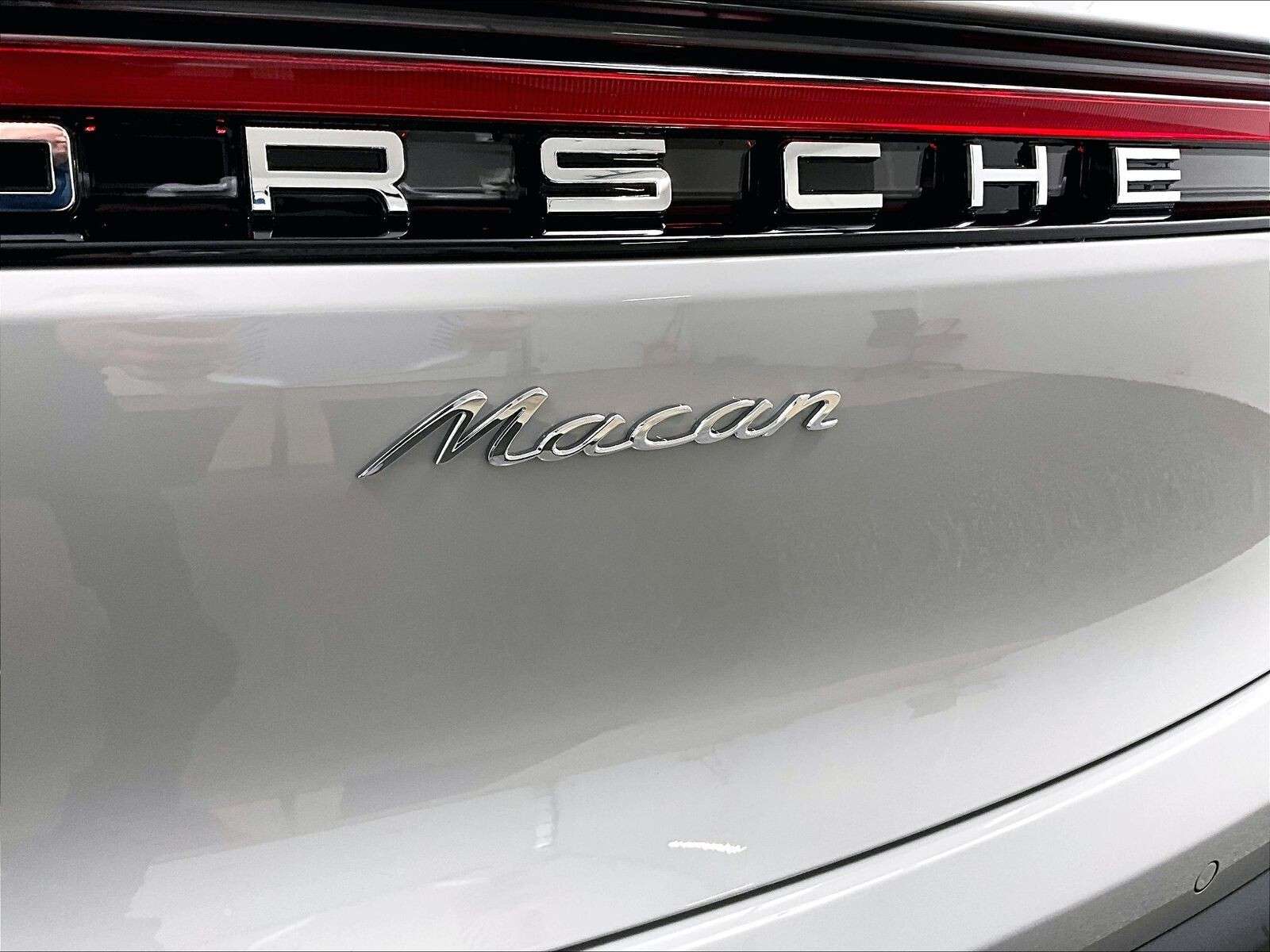 2026 Porsche Macan AWD thumb 36