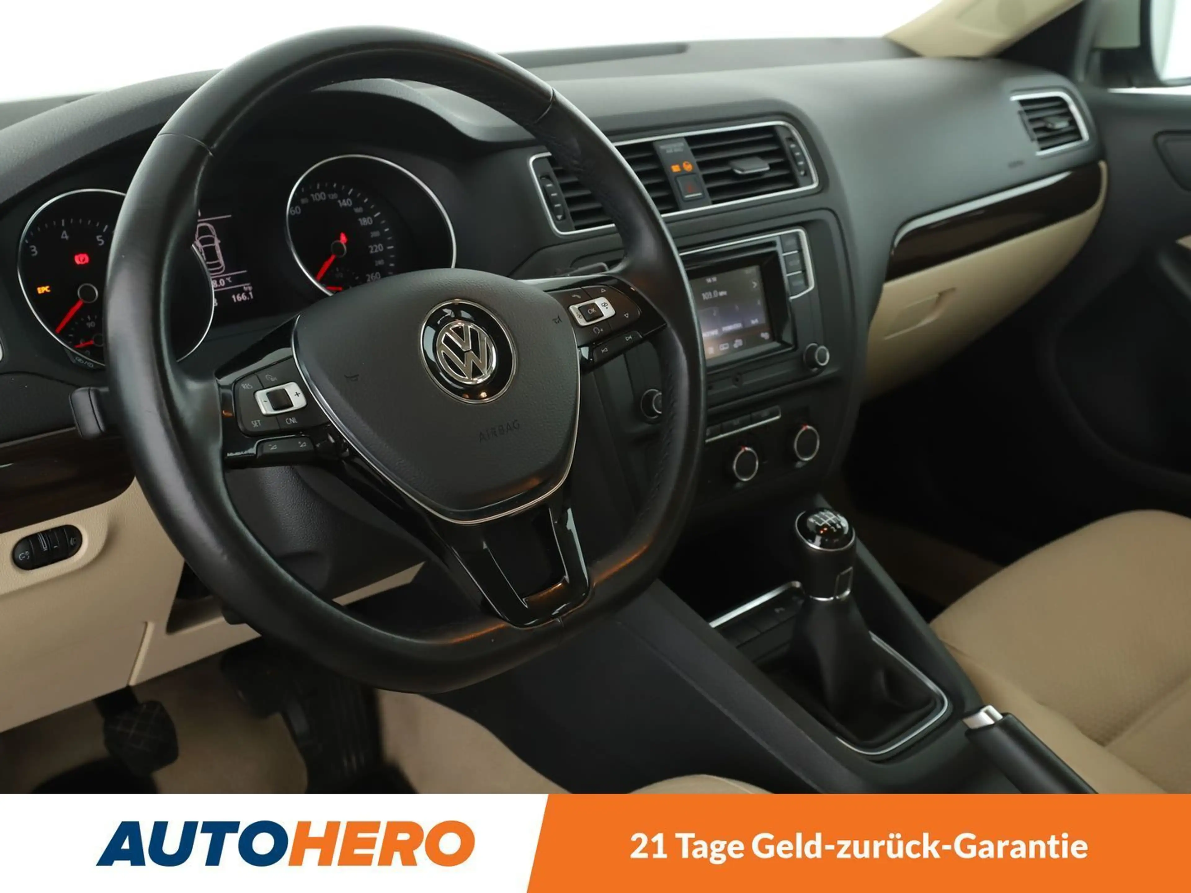 Volkswagen Jetta 1.2 TSI Basis BlueMotion*TEMPO*PDC*SHZ* — photo 11