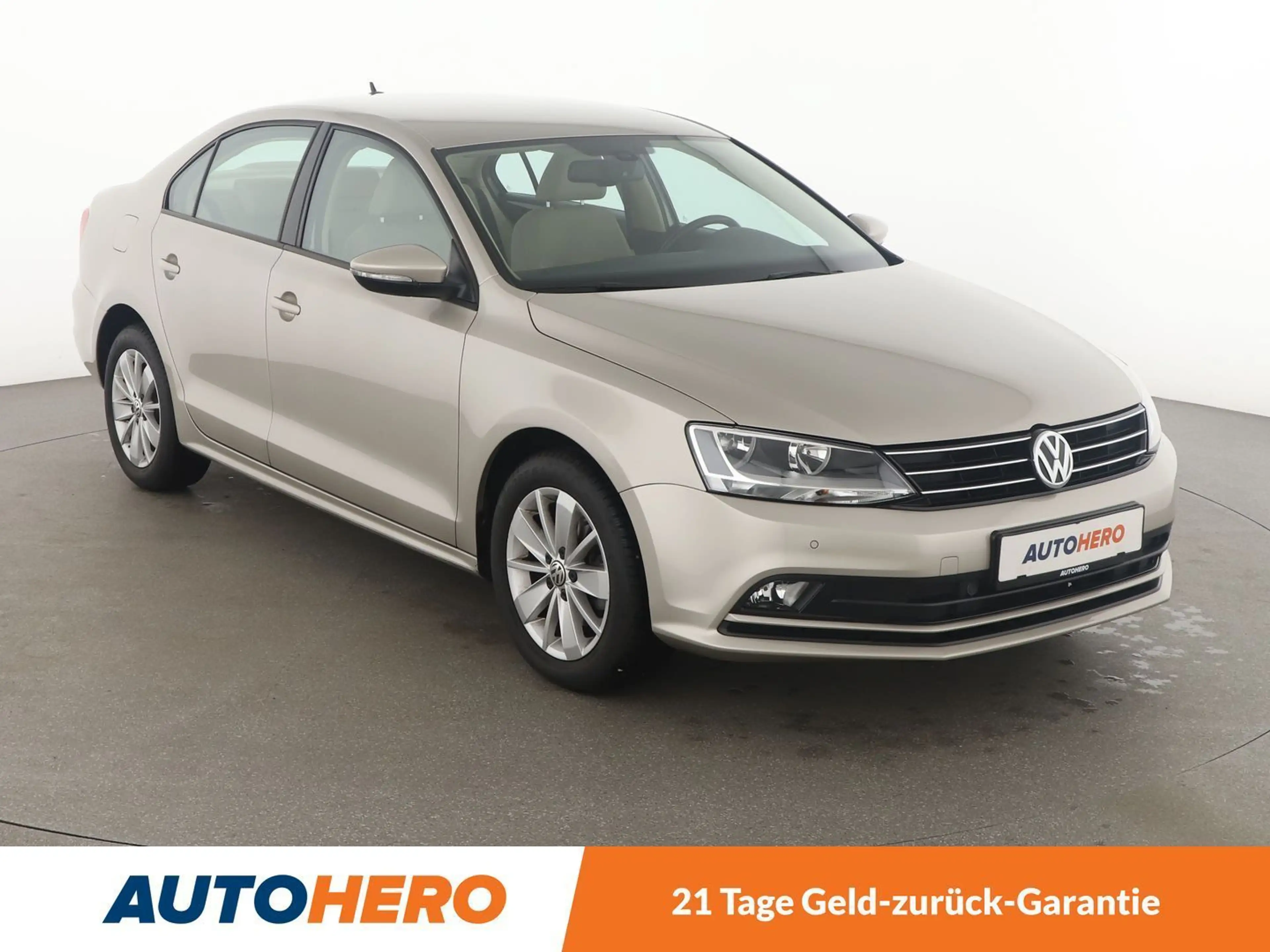 Volkswagen Jetta 1.2 TSI Basis BlueMotion*TEMPO*PDC*SHZ* — photo 8