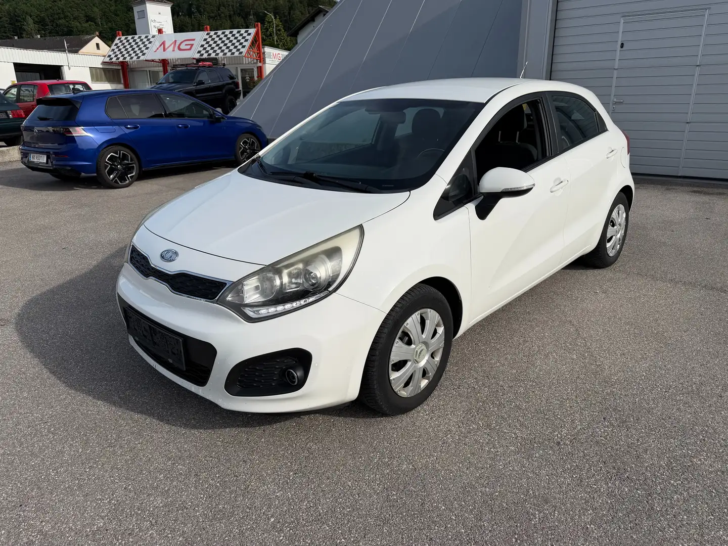Kia Rio Attract Weiß - 1