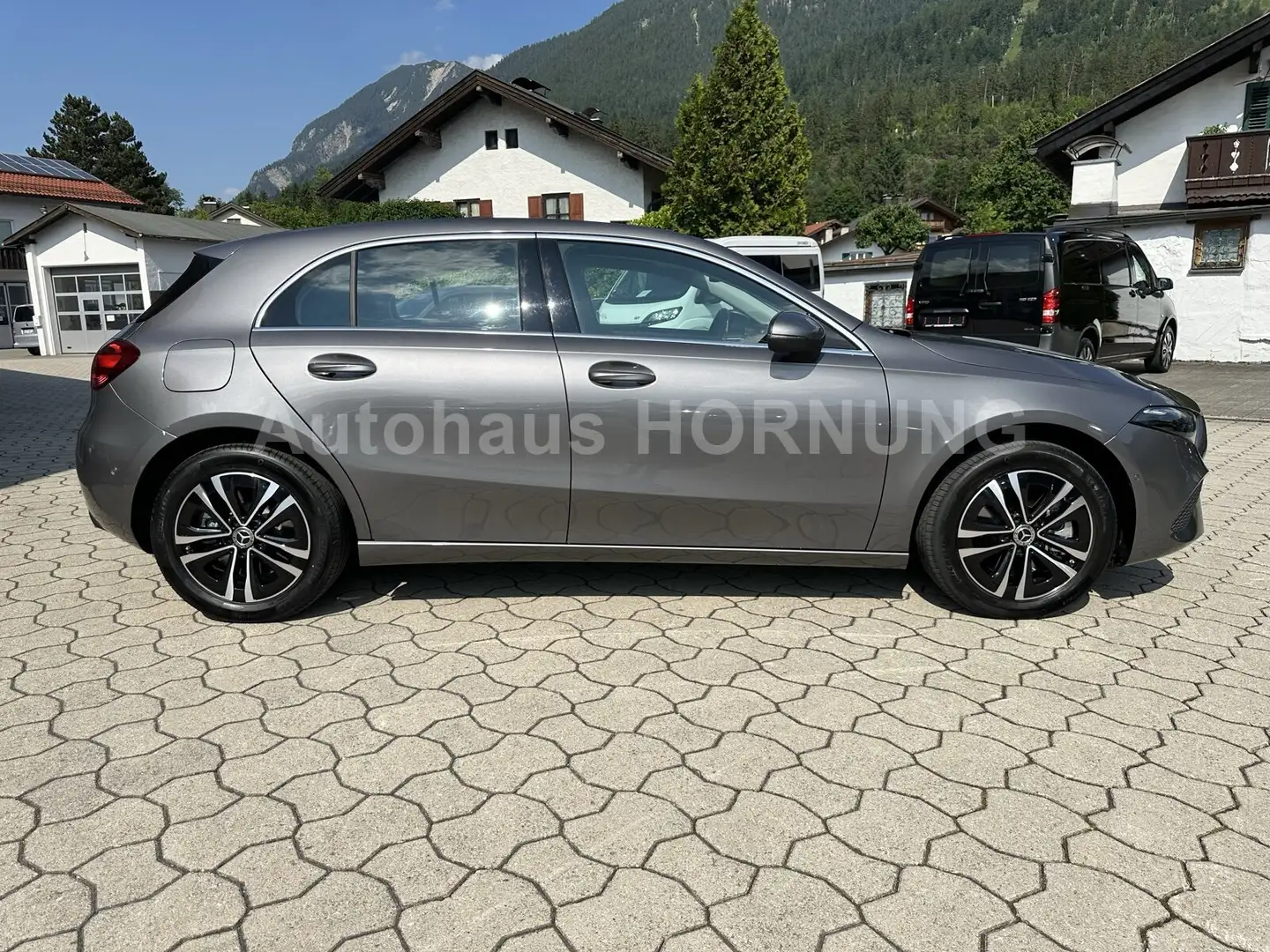 Mercedes-Benz A 250 A 250 e PROGRESSIVE ADV KAMERA LED SPHA AHK CARP Grau - 2