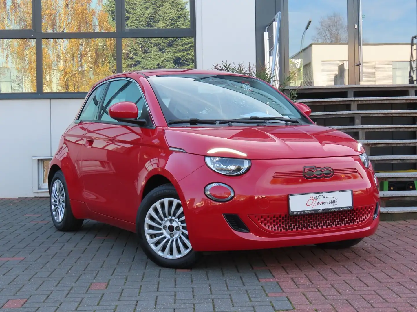 Fiat 500e (RED) 42 kWh Klimaauto. Navigation CarPlay Rouge - 1