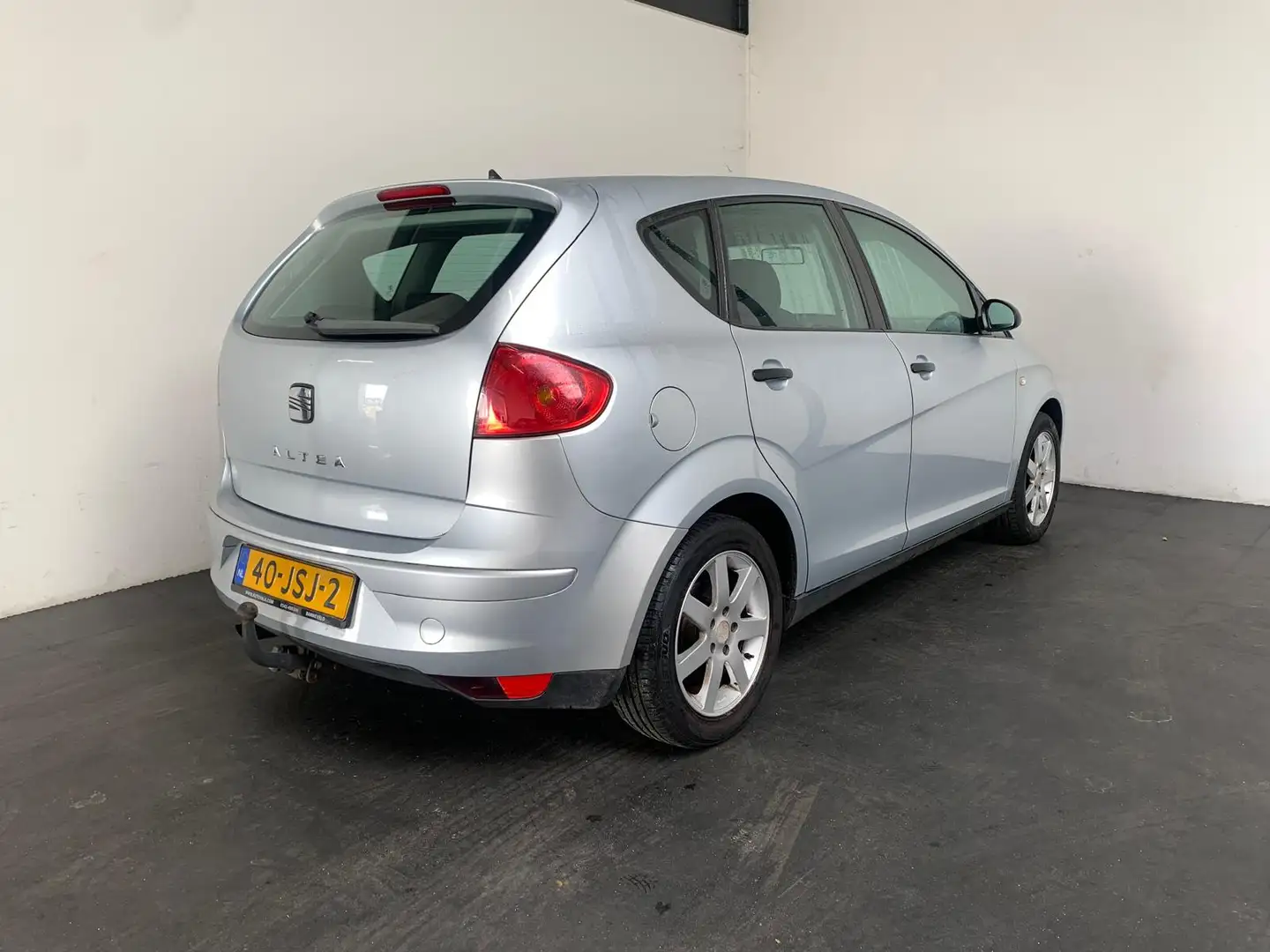 SEAT Altea 1.6 Trekhaak. Airco. Cruise. APK 10-2026! Grau - 2