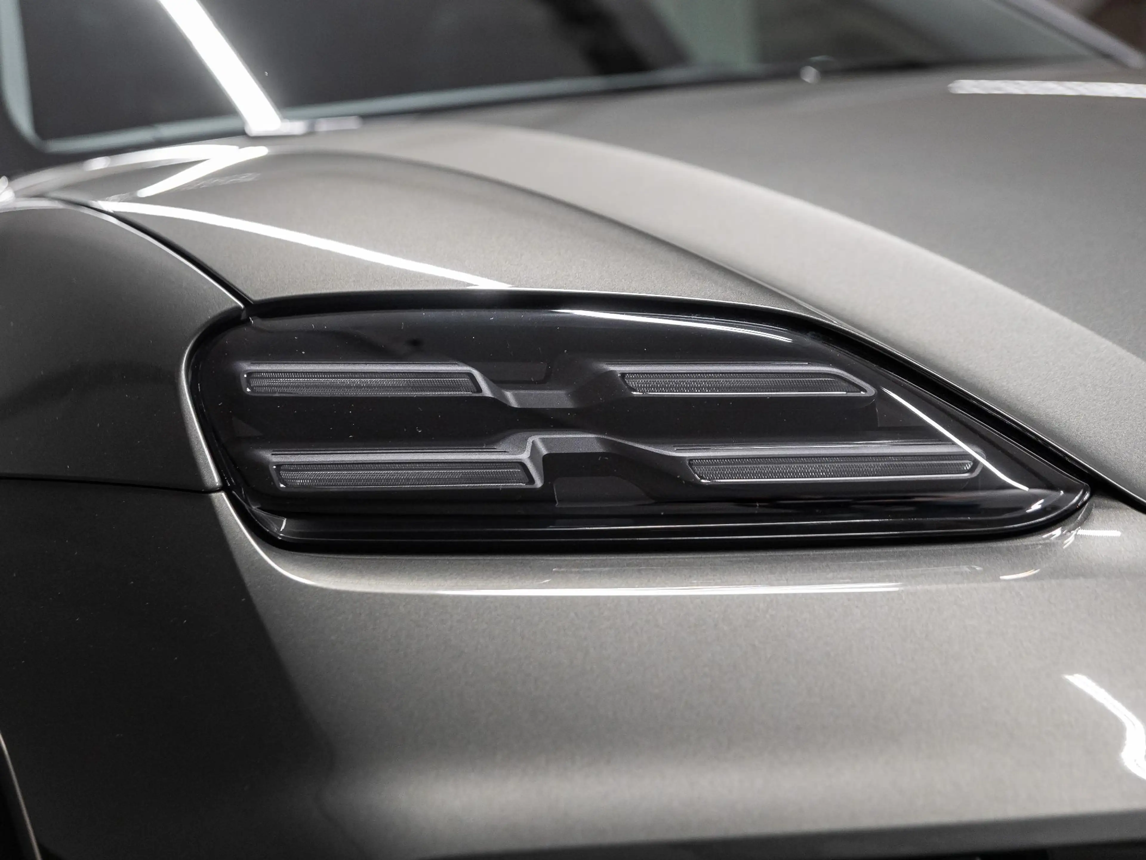 Porsche Macan 4 100 kWh — photo 10