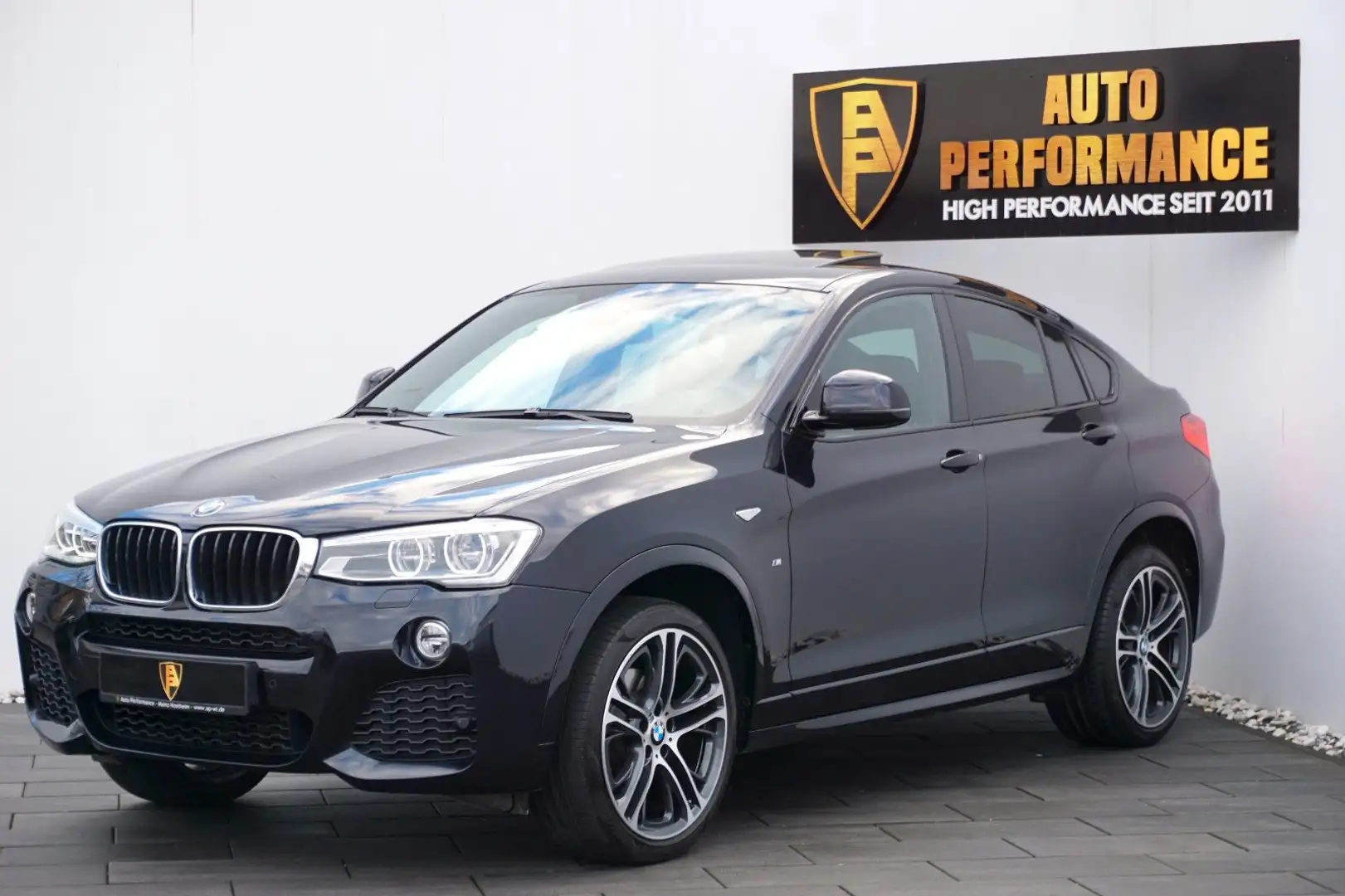 BMW X4 xDrive 20d M-Paket~HUD~eSD~LED~H&K~KAMERA~AHK Noir - 1
