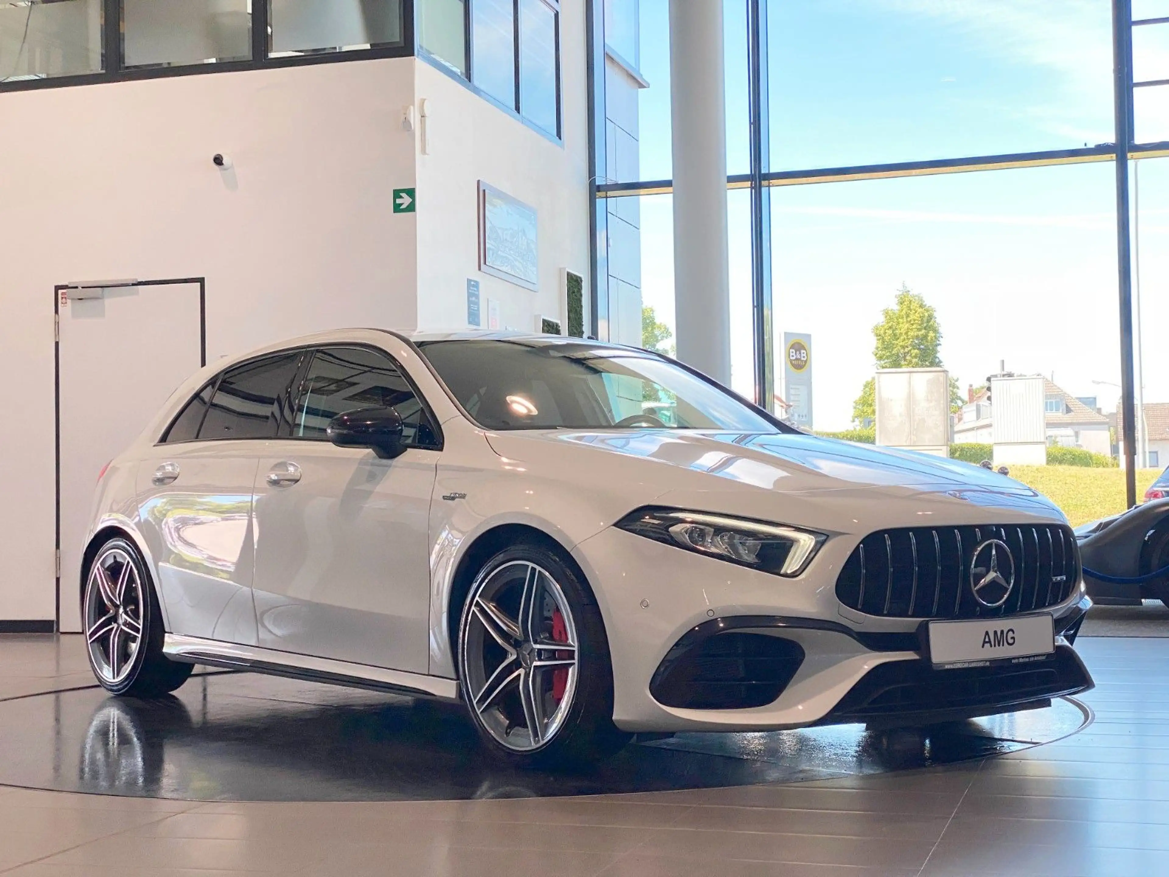 Mercedes-Benz A 45 AMG S 4Matic Night-Paket WideS TrackP Kam. — photo 3