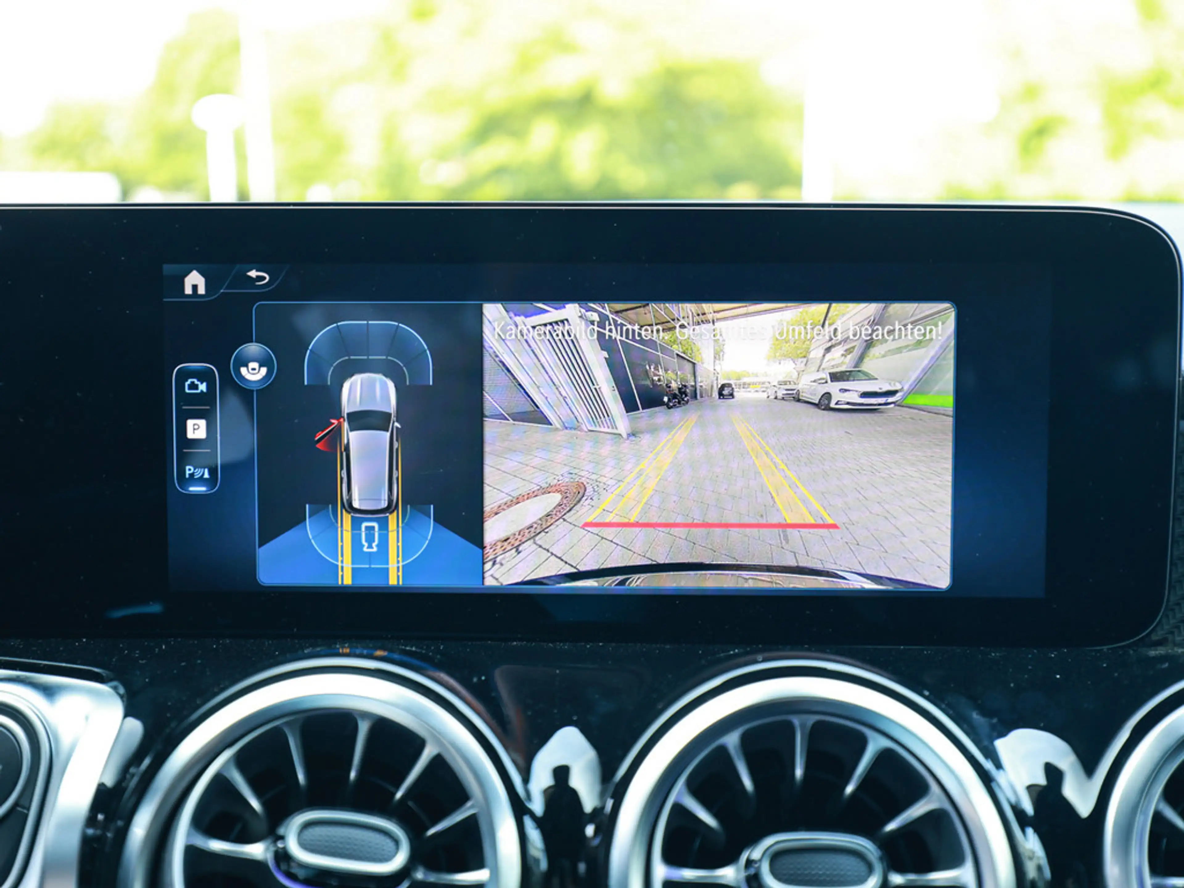 Mercedes-Benz GLB 200 d AMG Line ACC LED NAVI KAMERA KEYLESS — photo 14