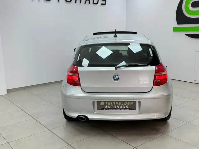 BMW 1 Series view 6
