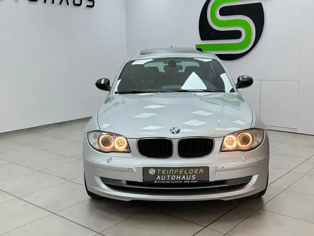 BMW 1 Series view 2