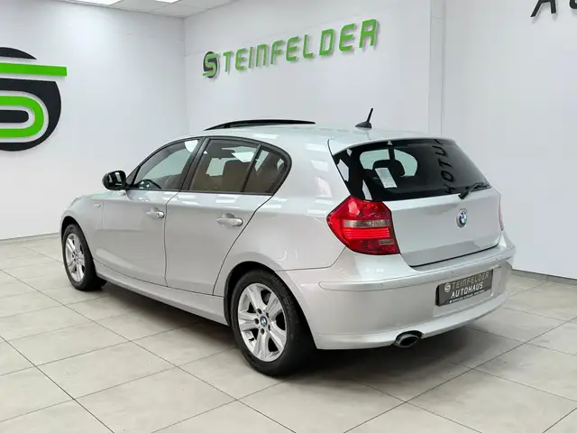BMW 1 Series view 5