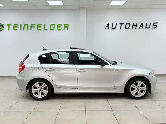 BMW 1 Series view 4