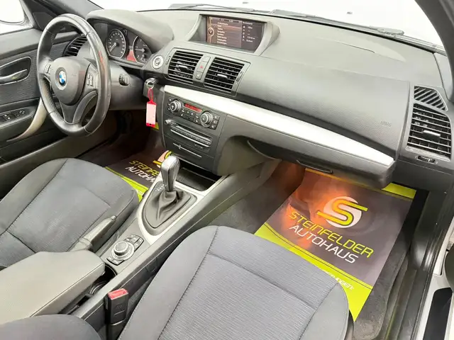 BMW 1 Series view 14
