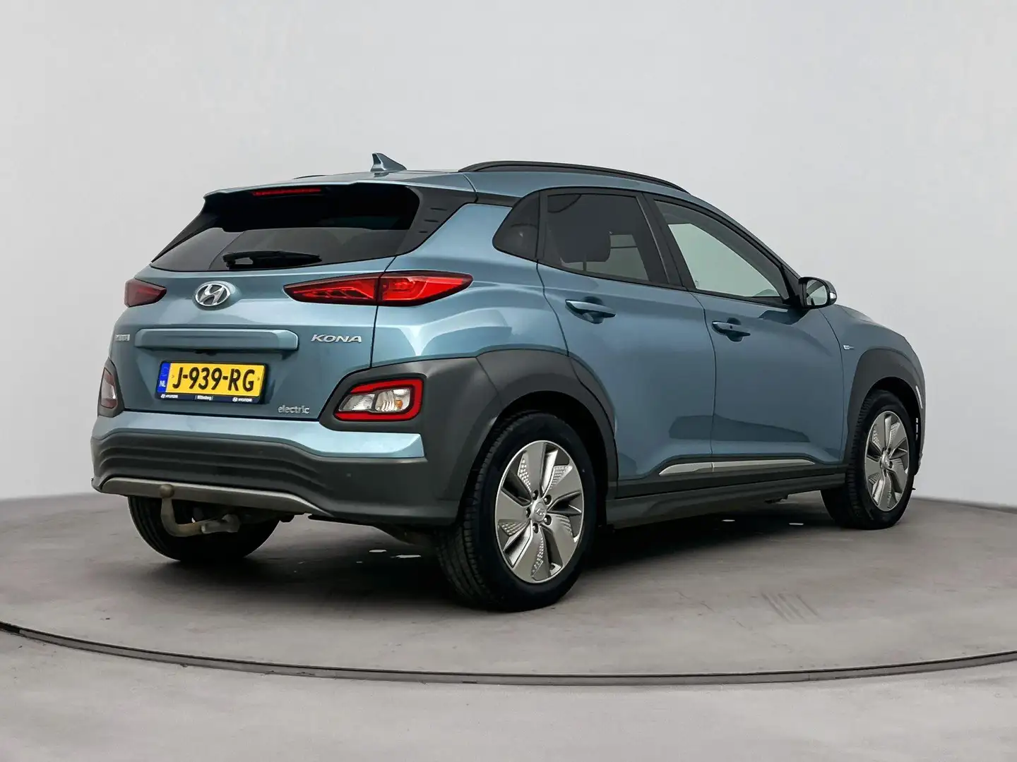 Hyundai KONA Electric Fashion 64 kWh | Trekhaak | 3fase | Navig Blauw - 2