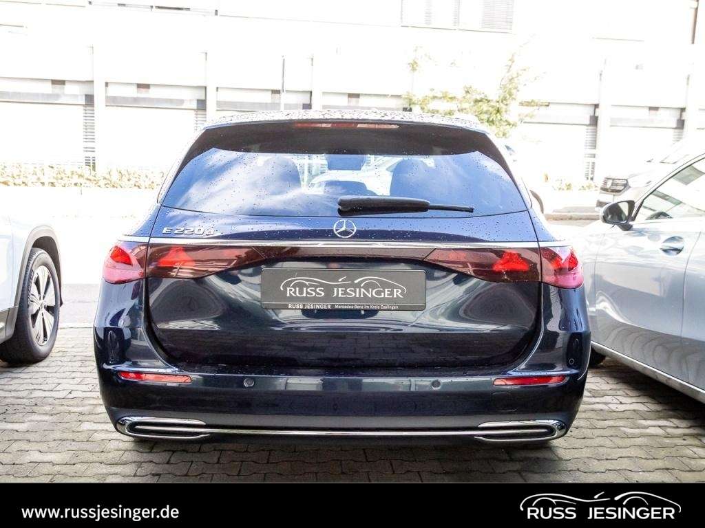 Mercedes-Benz E 220