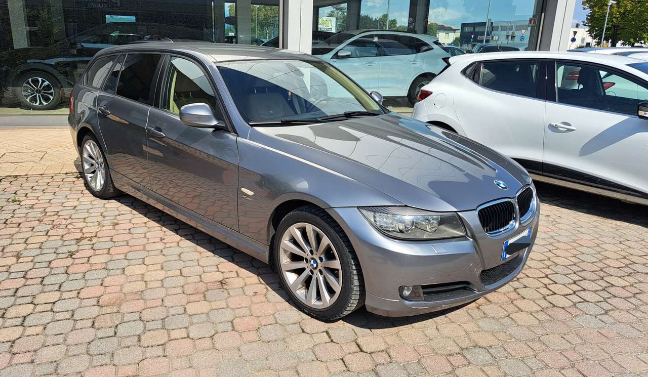 BMW 320 320d cat xDrive Touring Futura Trazione integrale