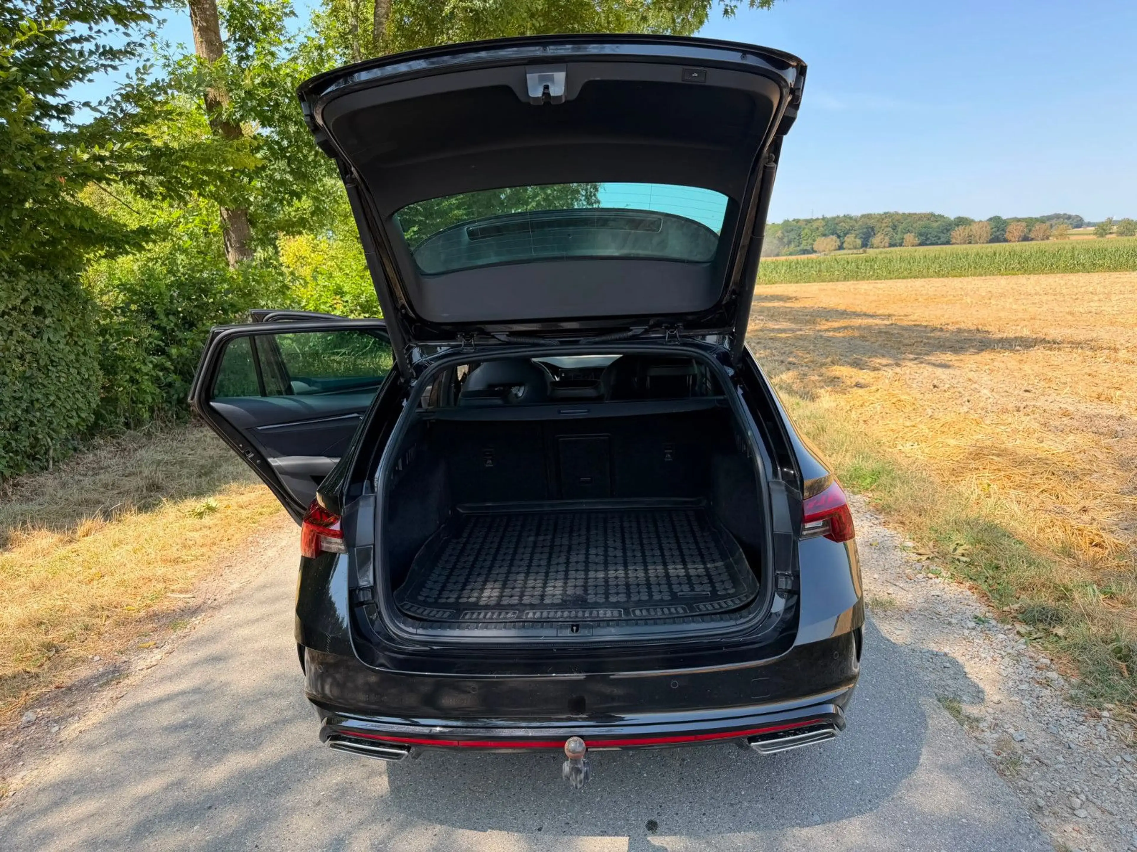 Skoda Octavia Combi RS 4x4 — photo 5