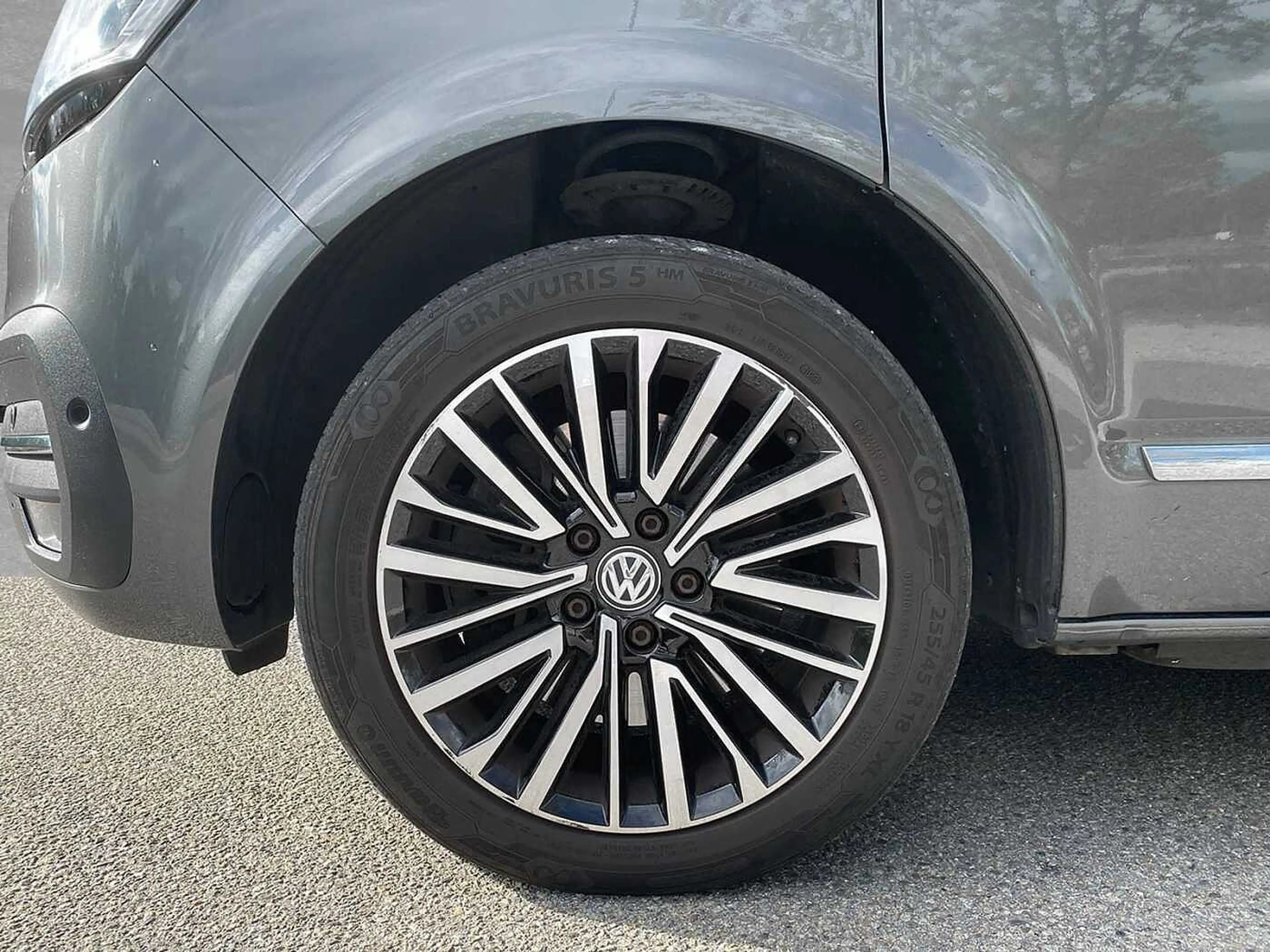 Volkswagen Transporter T6.1 Multivan 7-Sitzer 2.0 TDI 4Motion — photo 9