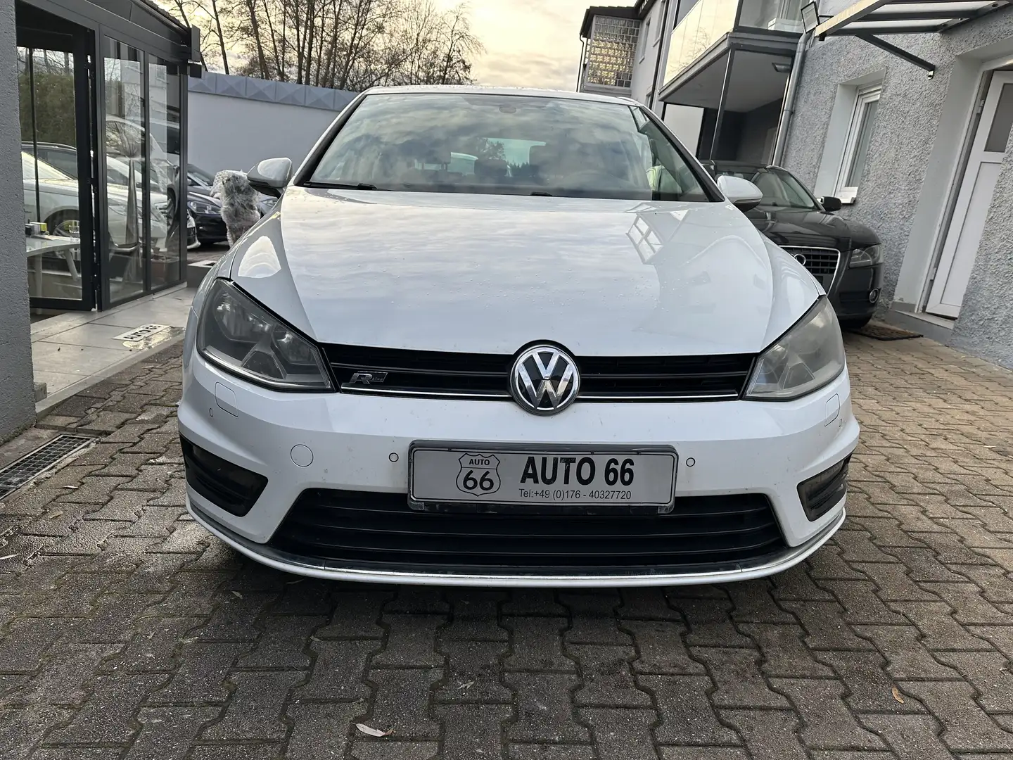 Volkswagen Golf VII Lim. 1.4 TFSI Cup R-Line Blanc - 2