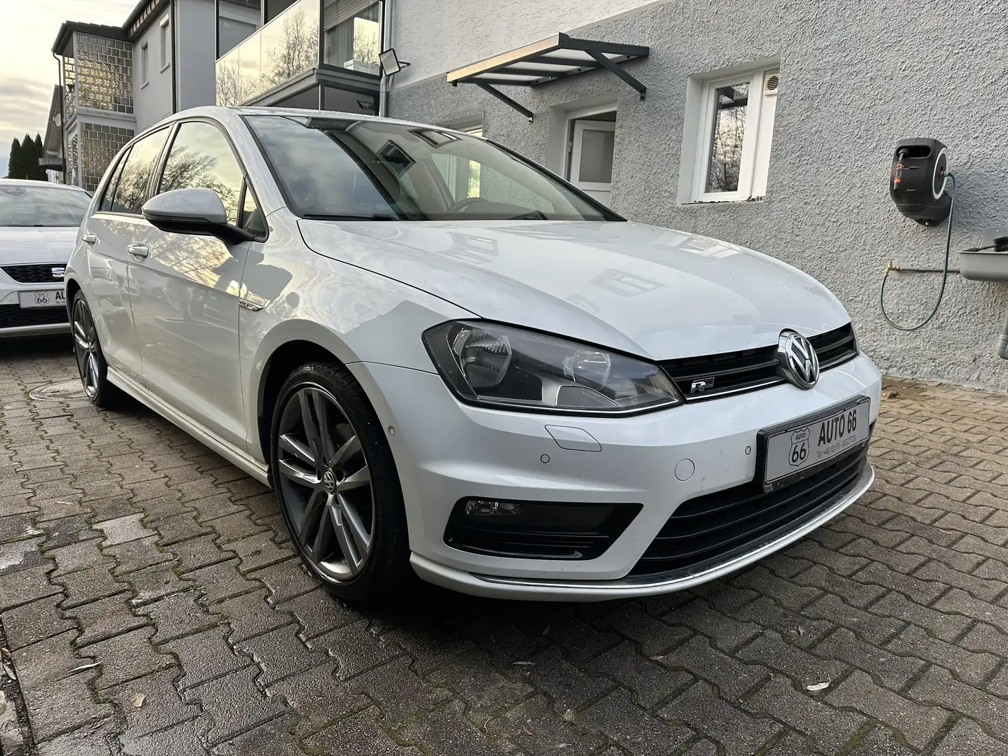 Volkswagen Golf VII Lim. 1.4 TFSI Cup R-Line Blanc - 1