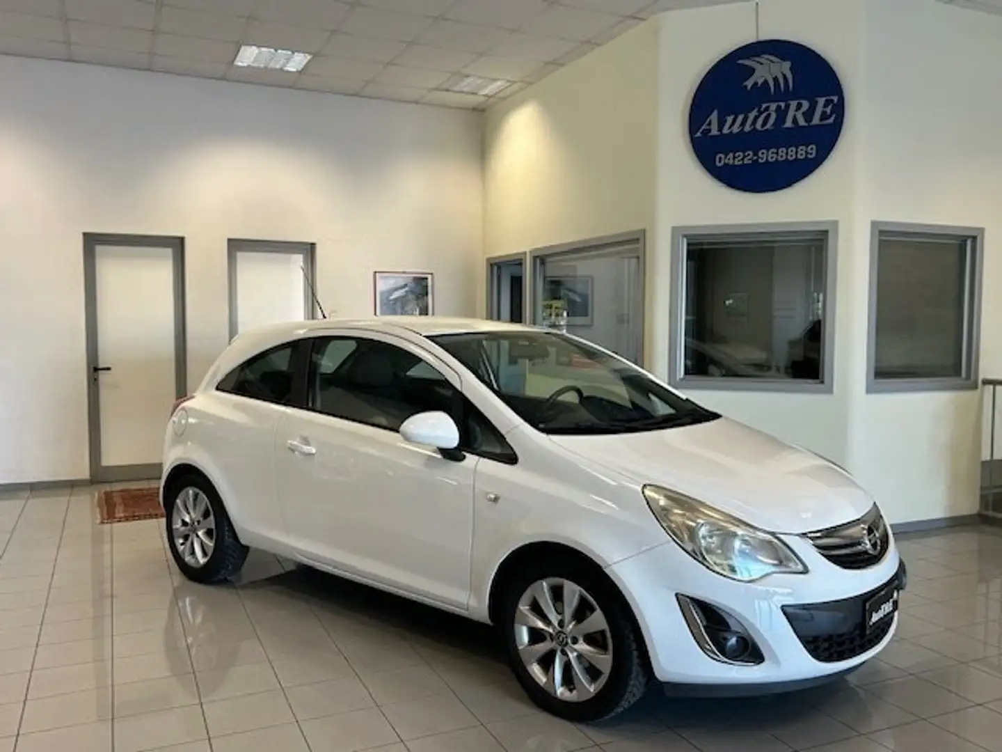 Opel Corsa Corsa IV 2010 3p 1.2 Club Gpl-tech 85cv Bianco - 1