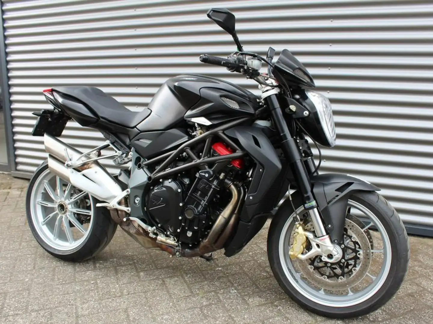 MV Agusta Brutale 1090 Negru - 1