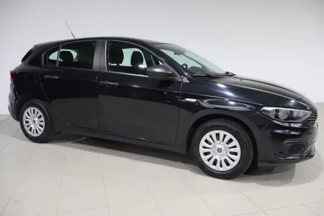 Fiat Tipo view 3