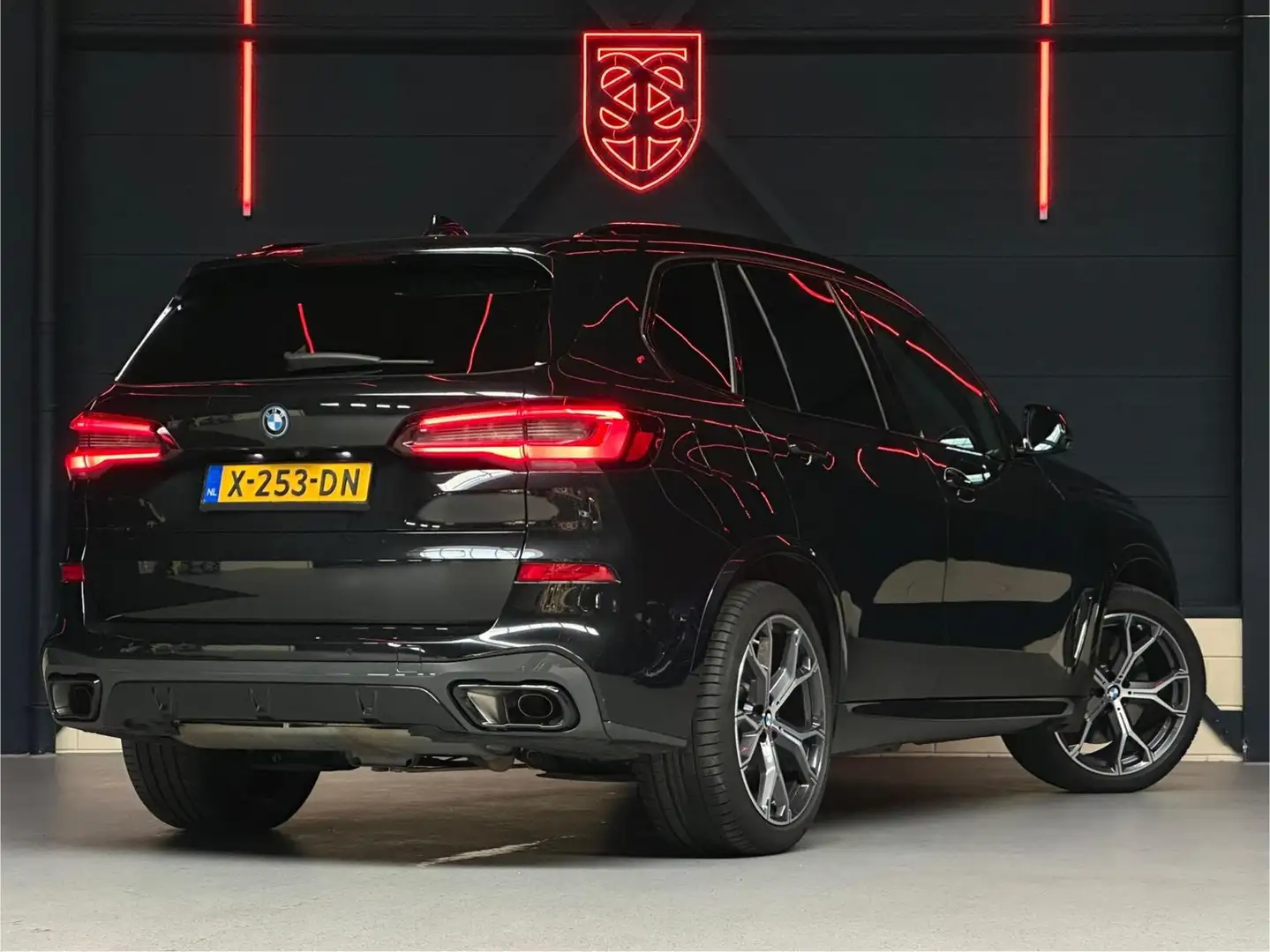 BMW X5 xDrive45e M-Sport |PANO|TREK|LUCHTV.|LASER|HUD|360 Zwart - 2