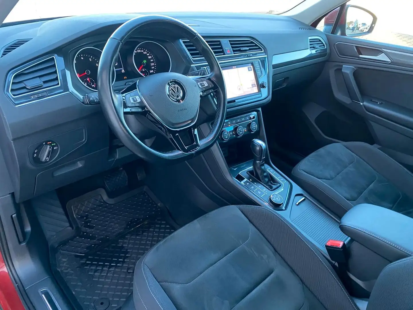 Volkswagen Tiguan Highline| 4Motion|PANO|LED|NAVI Rot - 2