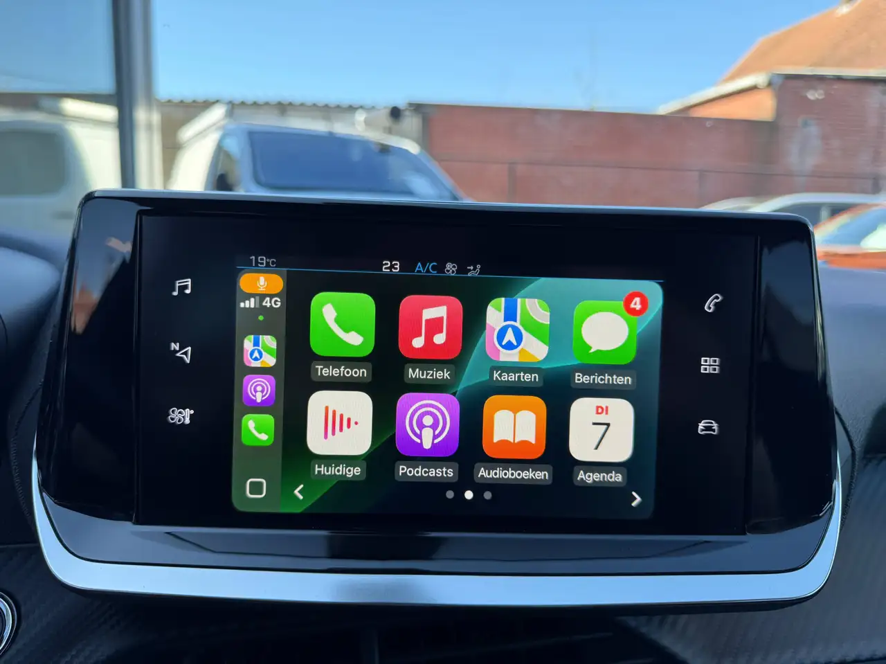 Peugeot 2008 1.2i ALLURE NAVIGATIE FULL LED ZWART LEDER CARPLAY DAB, миниатюра 25