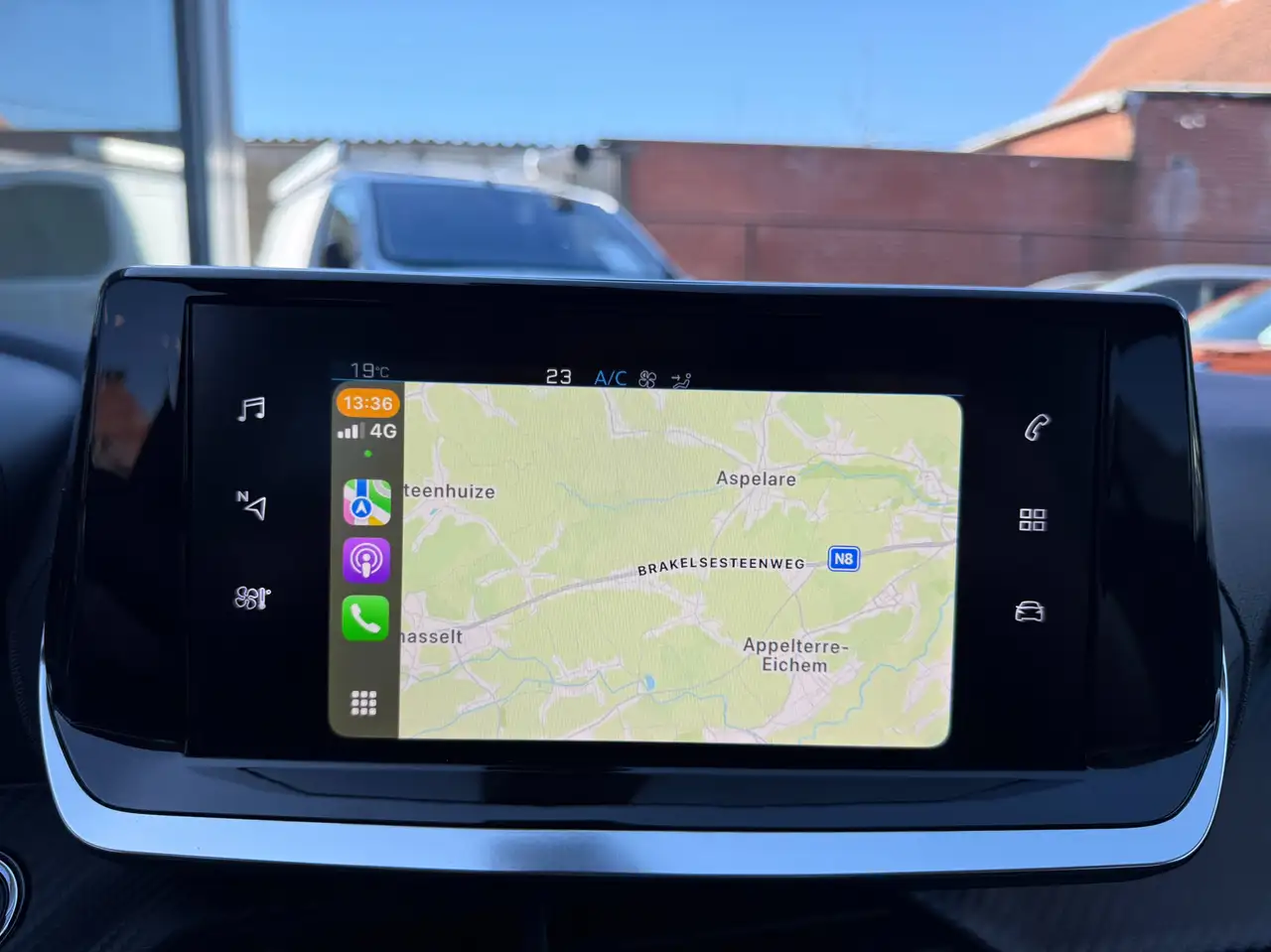 Peugeot 2008 1.2i ALLURE NAVIGATIE FULL LED ZWART LEDER CARPLAY DAB, миниатюра 26