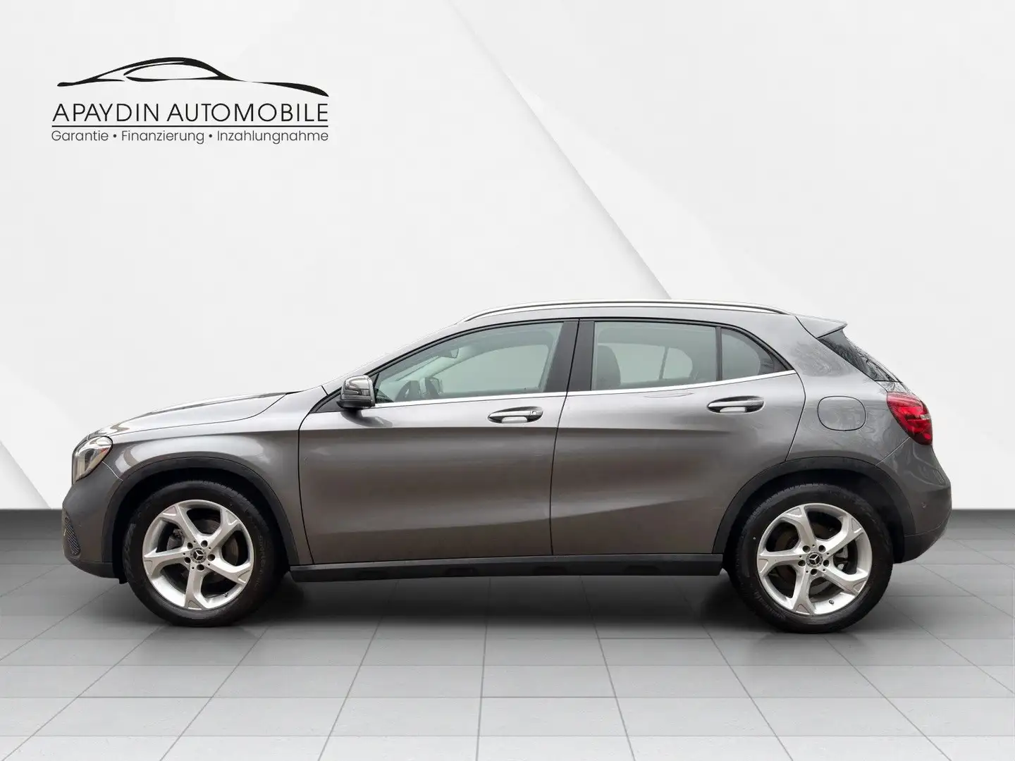 Mercedes-Benz GLA 200 Sport LED/NAVI/LEDER/PTS/SHZ/TEMP/2.HAND Grau - 2