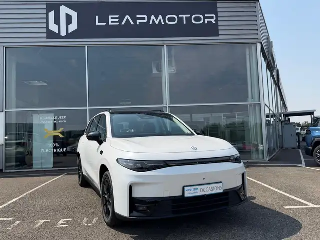 Leapmotor C10