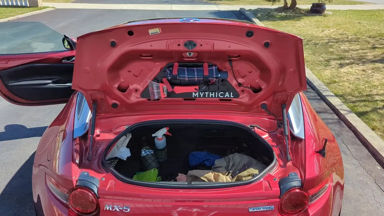 Mazda MX-5 Miata снимка Mazda MX-5 Miata