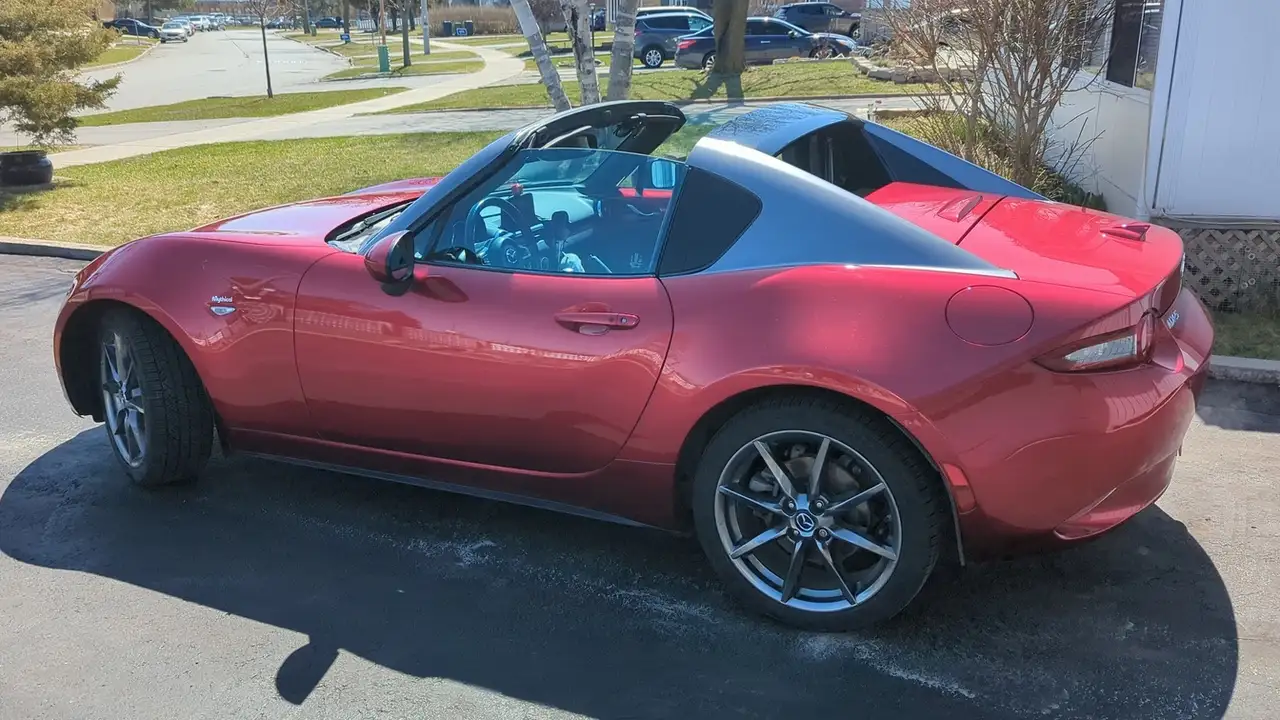 Mazda MX-5 Miata снимка Mazda MX-5 Miata
