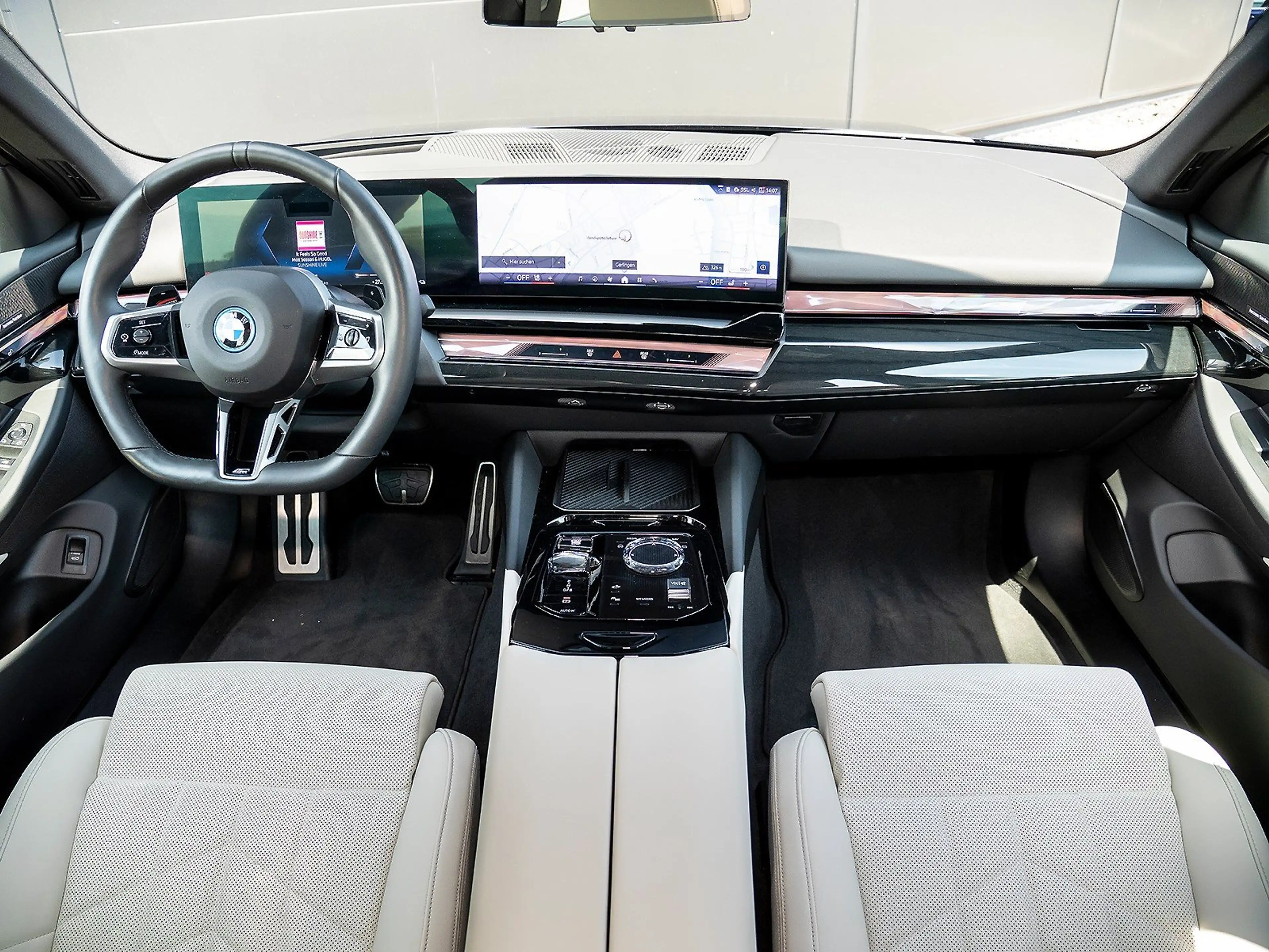 BMW 550 e xDrive Lim. M Sportpaket ACC 360° HiFi Pano DAB — photo 6