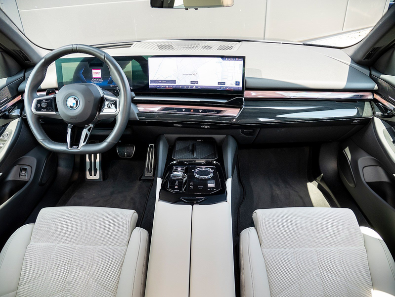 BMW 550 e xDrive Lim. M Sportpaket ACC 360° HiFi Pano DAB — photo 5