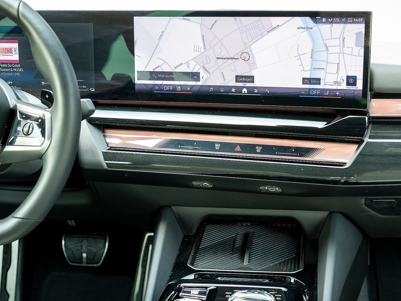 BMW 550 e xDrive Lim. M Sportpaket ACC 360° HiFi Pano DAB — photo 6